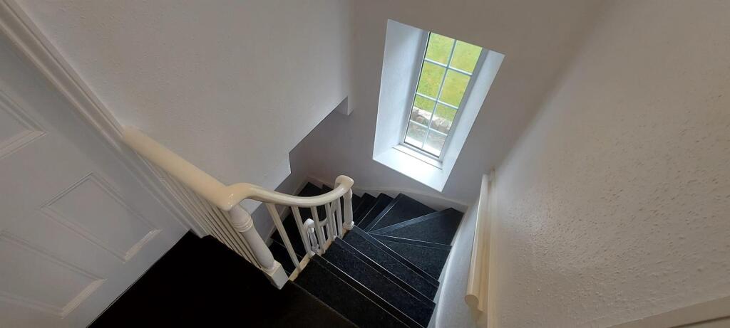 stairs from up to down.jpg