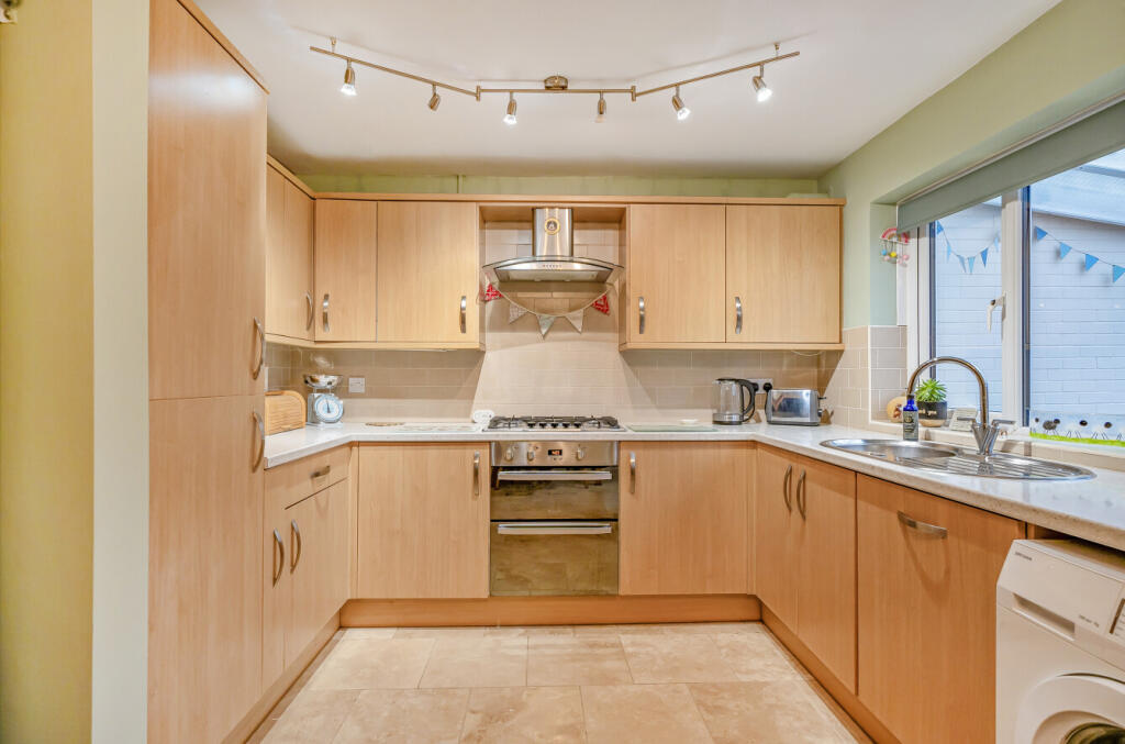 1396609-8-695fc77...