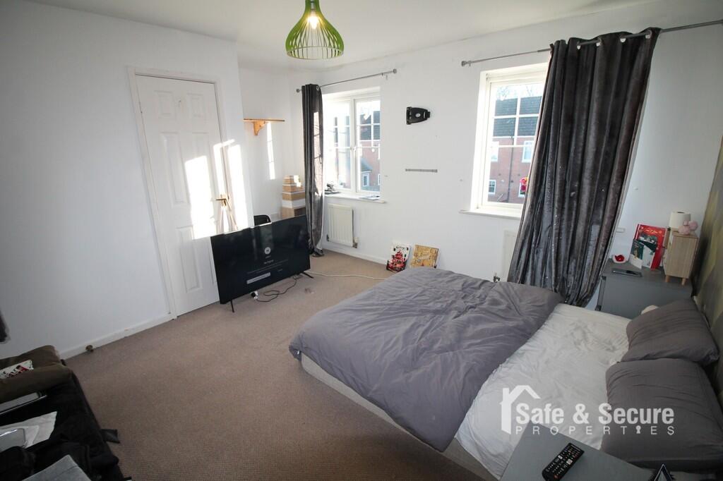Bedroom One (2)