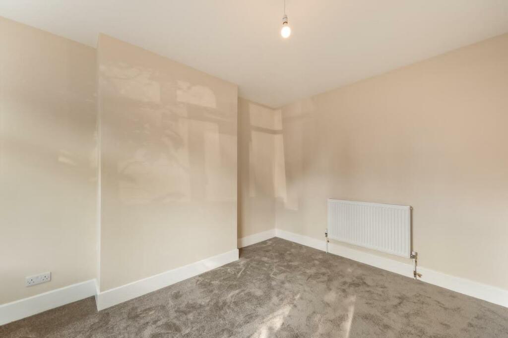 26 Westbury Rd Nottingham NG5 1EP
