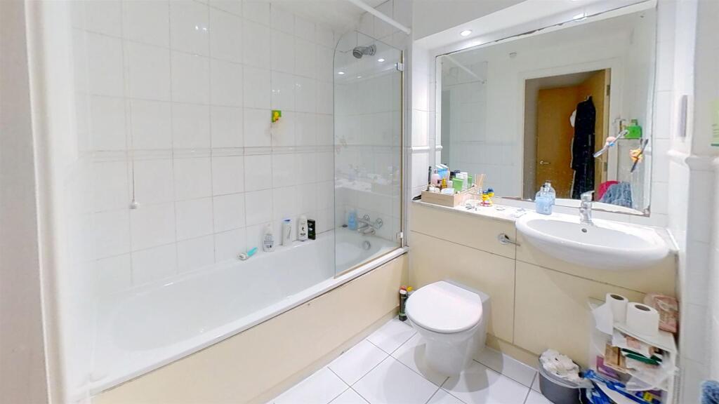 Banner-Street-EC1Y-Bathroom.jpg