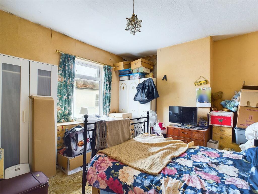 5 - End Terraced House for Auction, Redfield, Bris