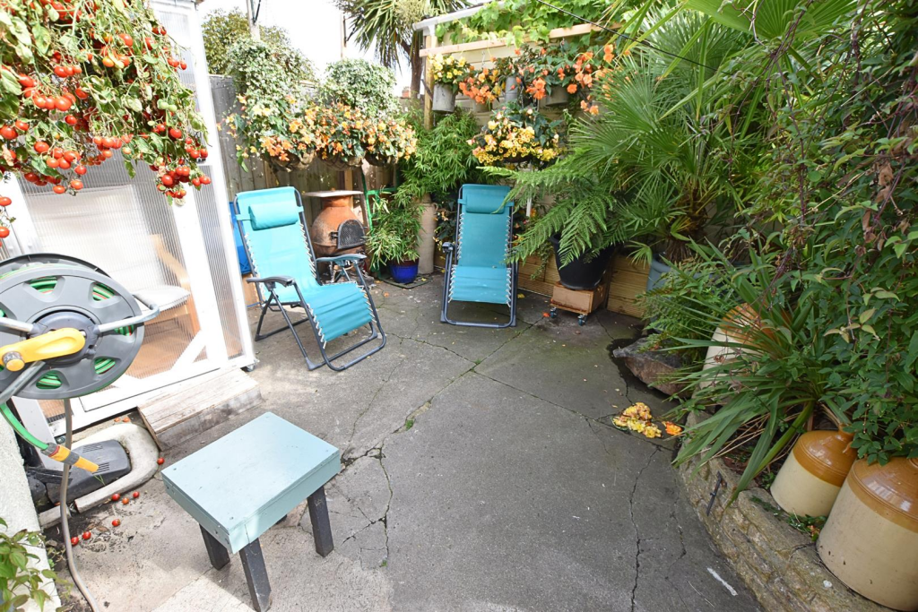 THE GARDEN