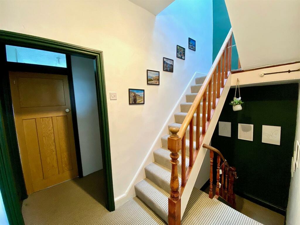 bracken hill 6 landing.jpg