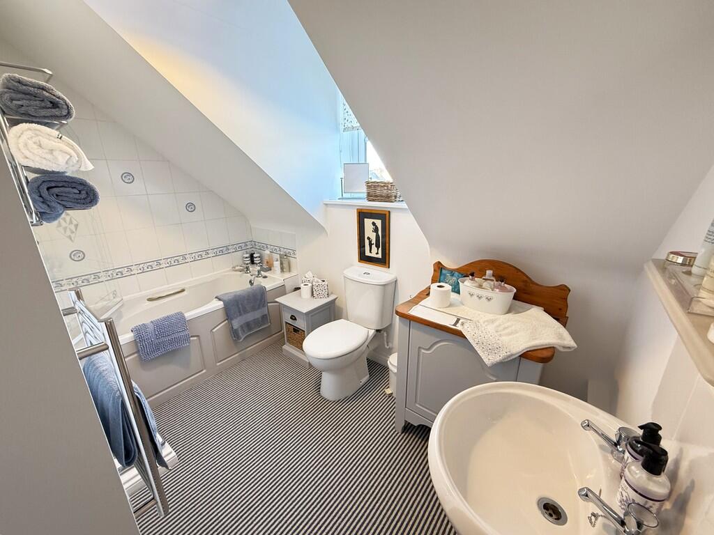 BED TWO EN SUITE