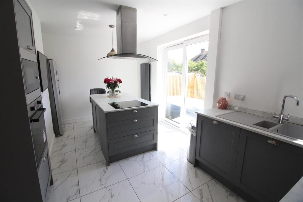 Kitchen/Breakfast Room