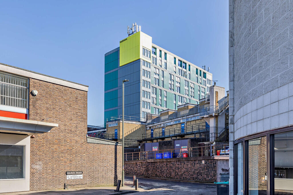 8638174-exterior0...