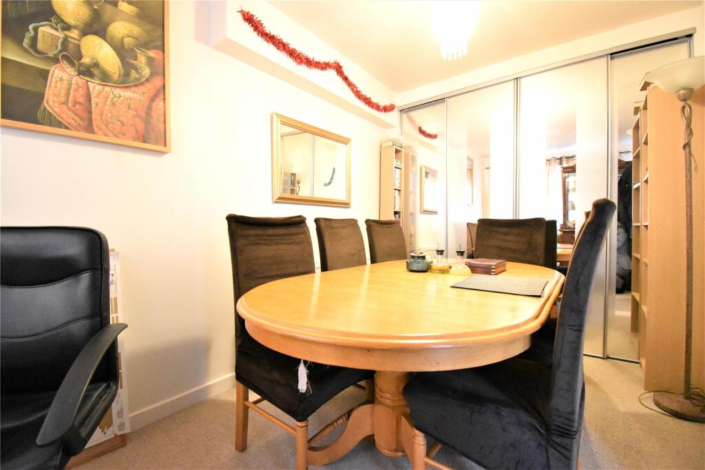 Dining Room/4th Bedr