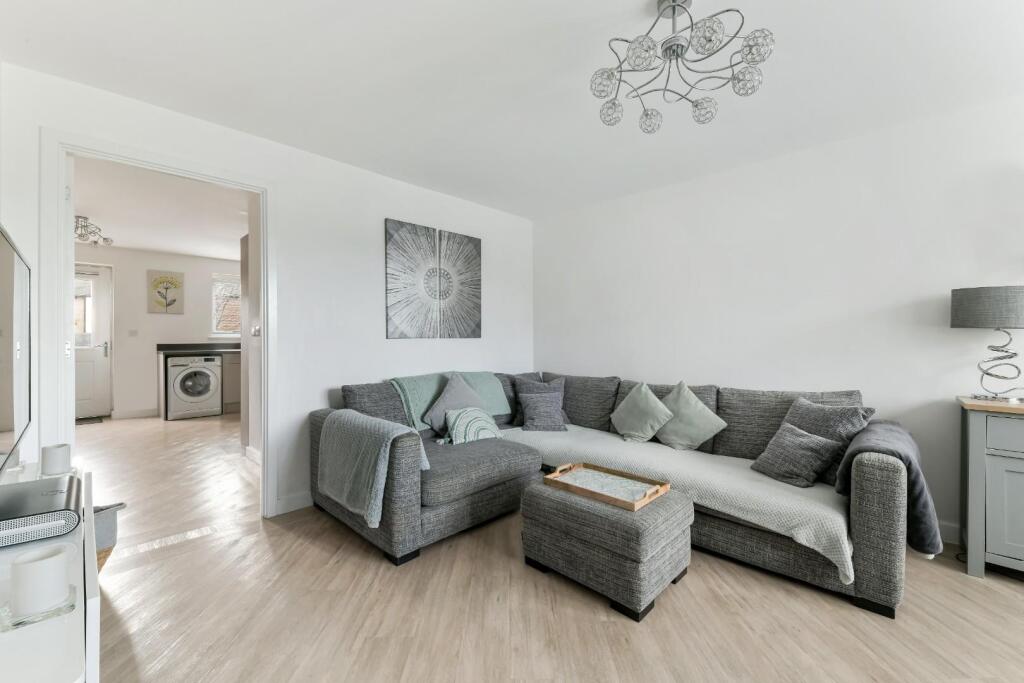 PRESTON MANOR ROAD (25).jpg