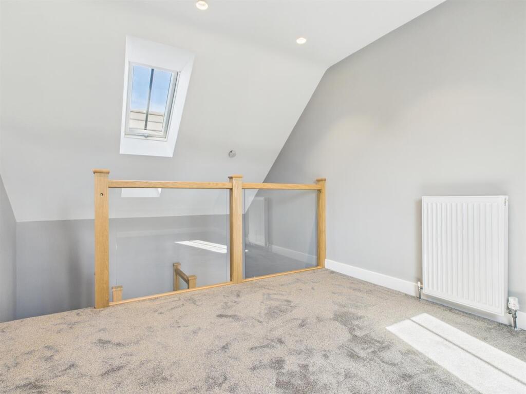 Spacious First Floor Landing