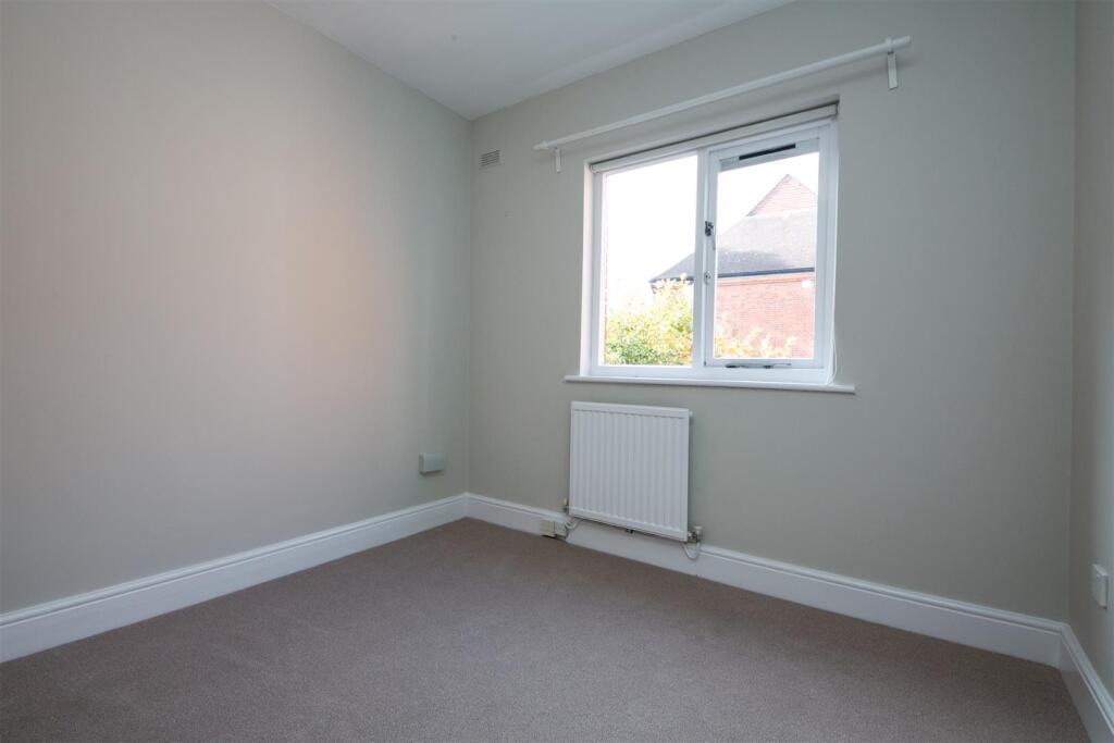 Kingston Road SW19 bedroom 2.jpg