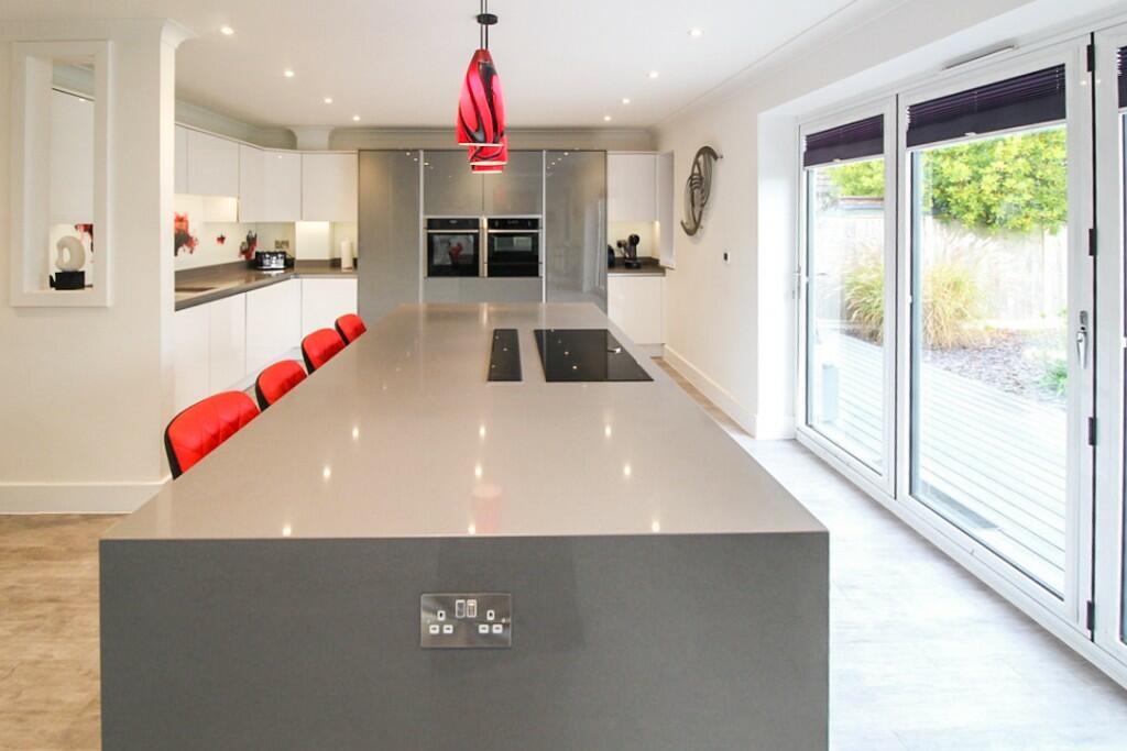 Kitchen/Breakfast