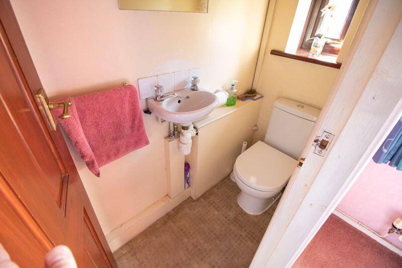 En-Suite to the Master bedroom 