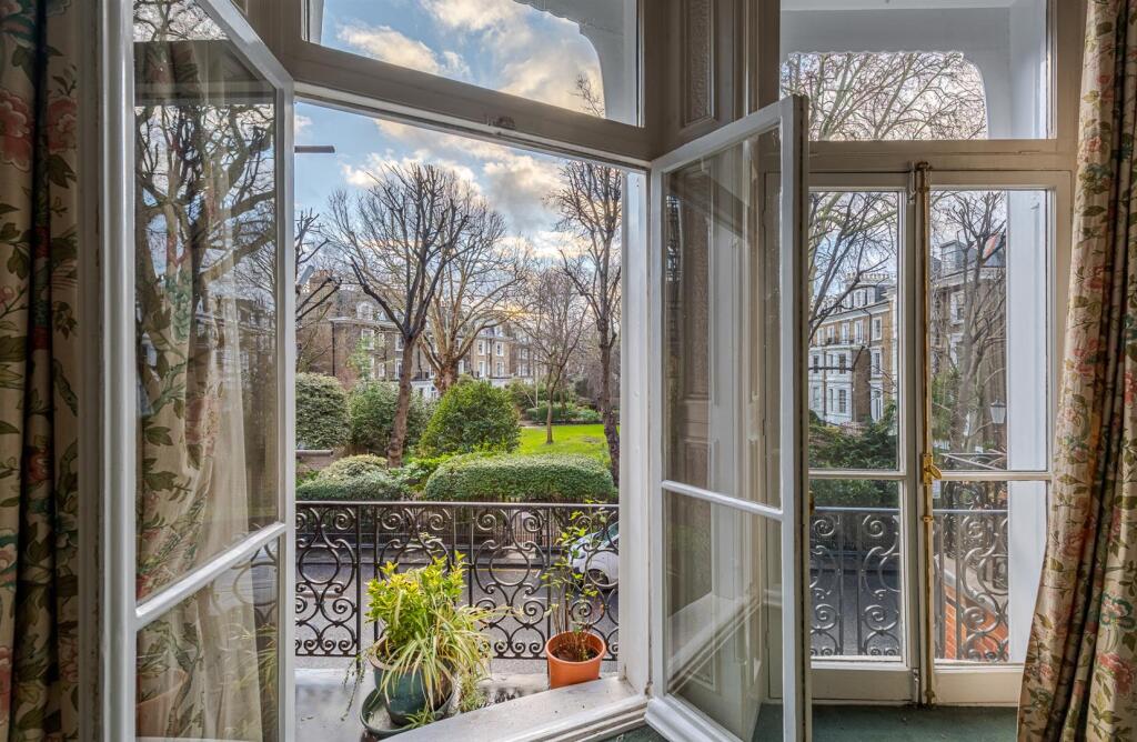 Gledhow Gardens 2_23 PH 2025-9-2. Low Res.jpg