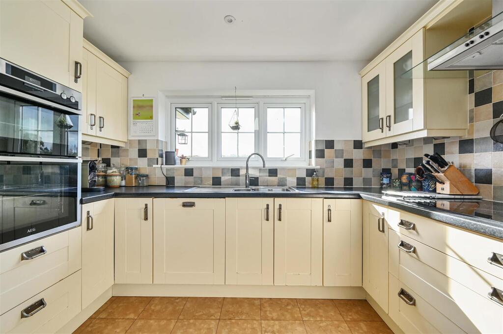 LIDHAM COTTAGE - TN354LY (22).jpg