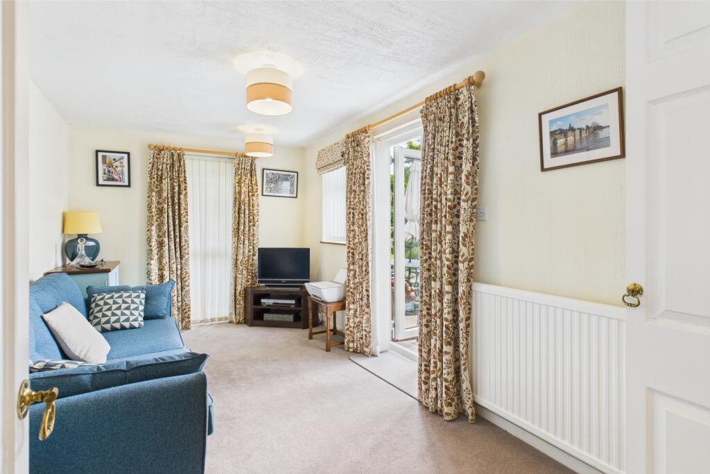 CAM03162G0-PR0269-STILL007