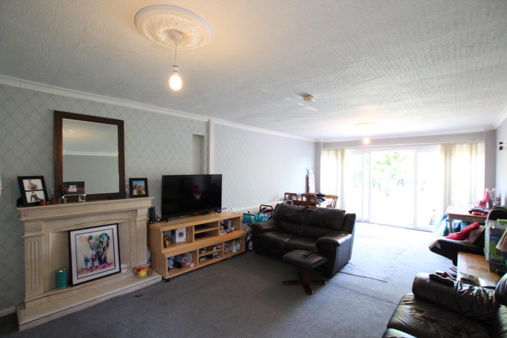 104 Ware Road Hoddesdon EN11 9ET via properties estate letting c