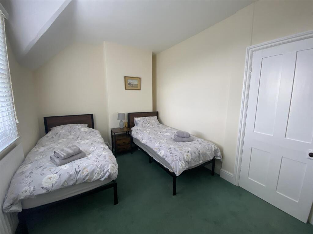 Bedroom One.jpeg