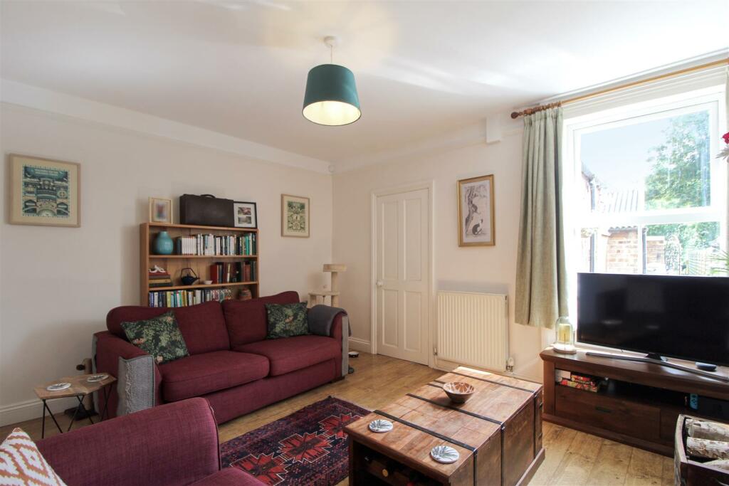 SITTING ROOM
