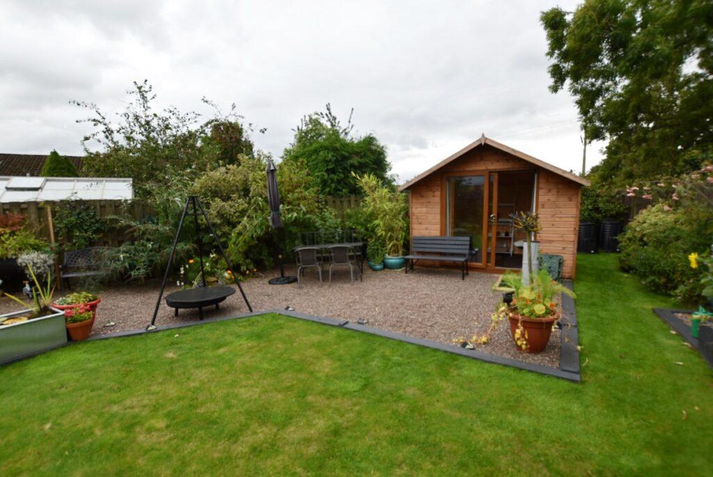 SUMMER HOUSE