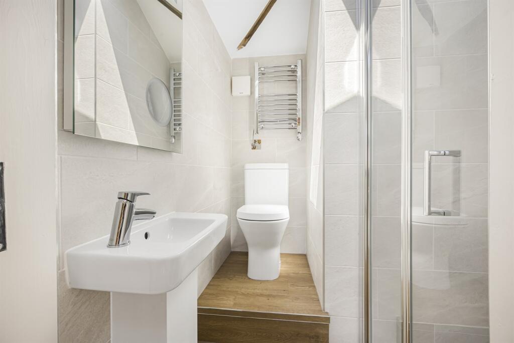En Suite Shower Room