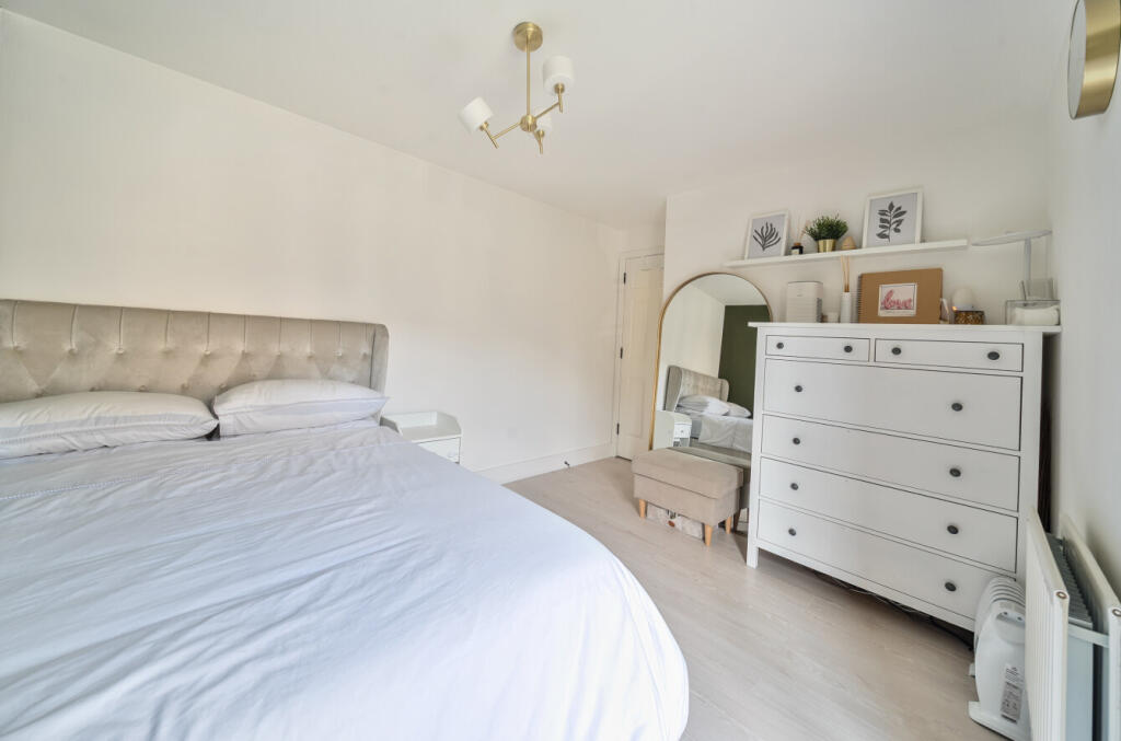 1306364-2-6848544...