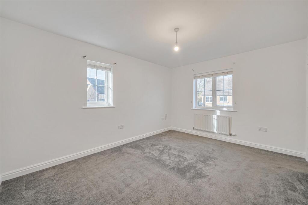 6 The Old Woodyard, Silverstone (20).jpg