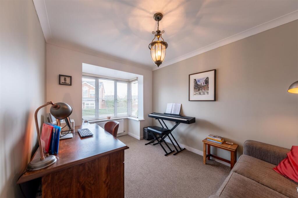 4 Knightsbridge Avenue-010.jpg