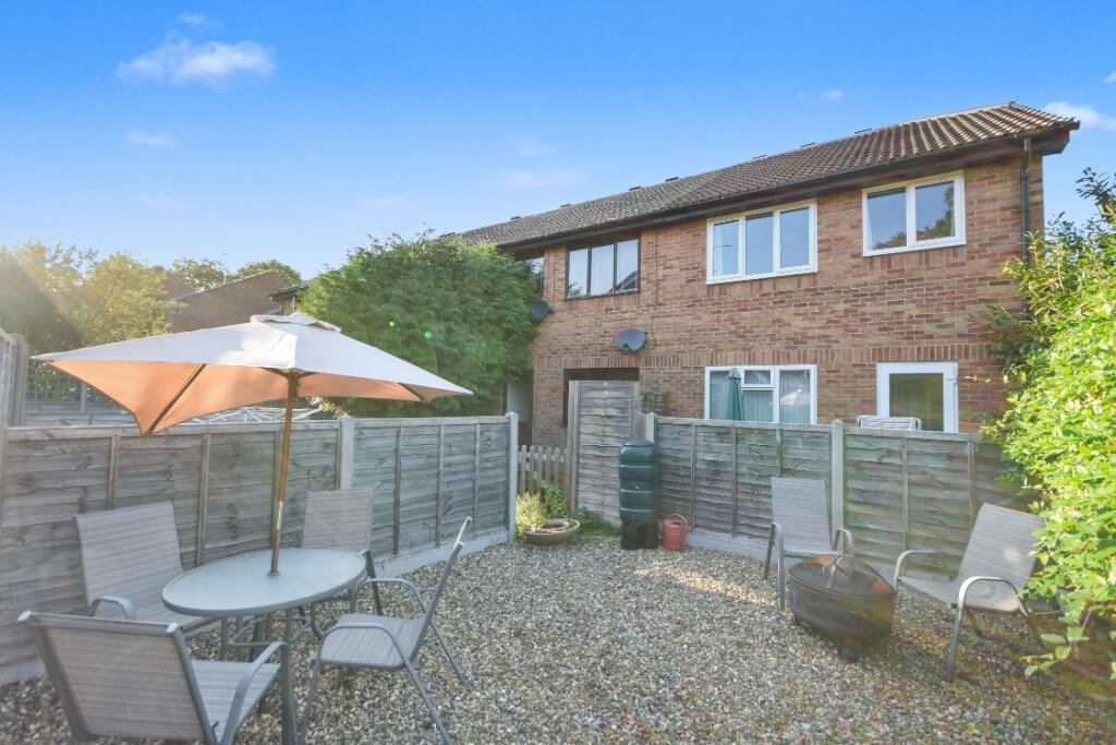 Weydon Lane, Farnham, Surrey, GU9