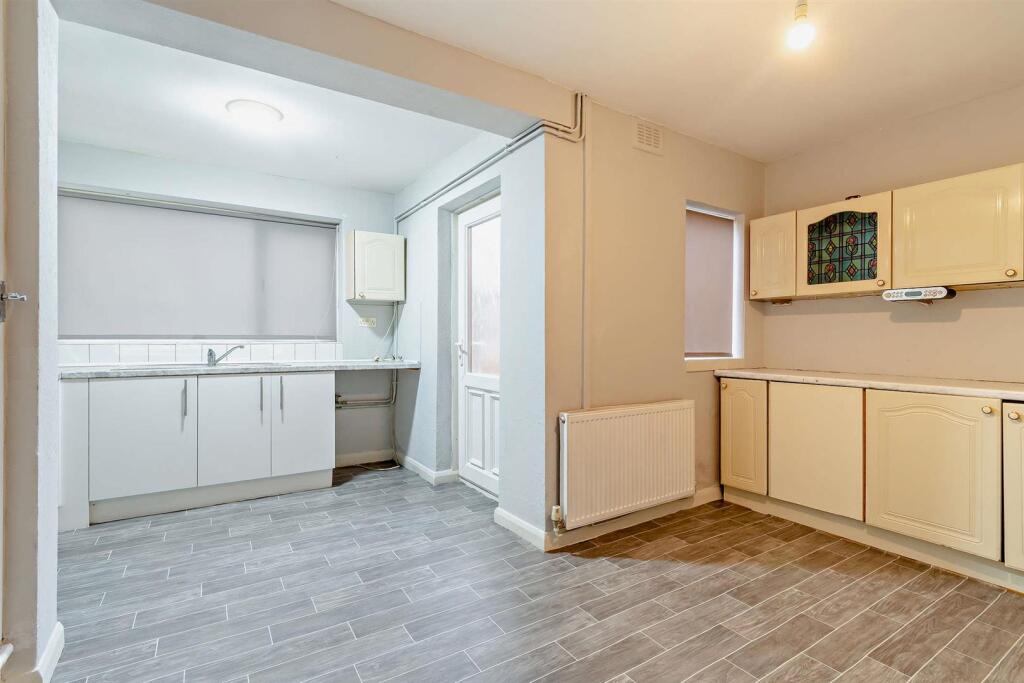 8673227-interior03-800.jpg