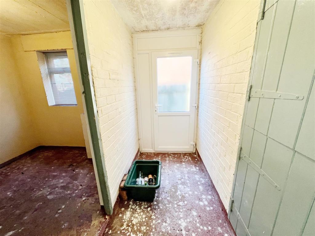 Outhouse.jpg