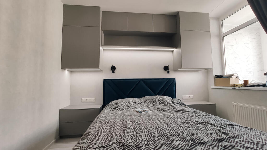 bedroom-beige-gray-interior-design-in-neutral-styl