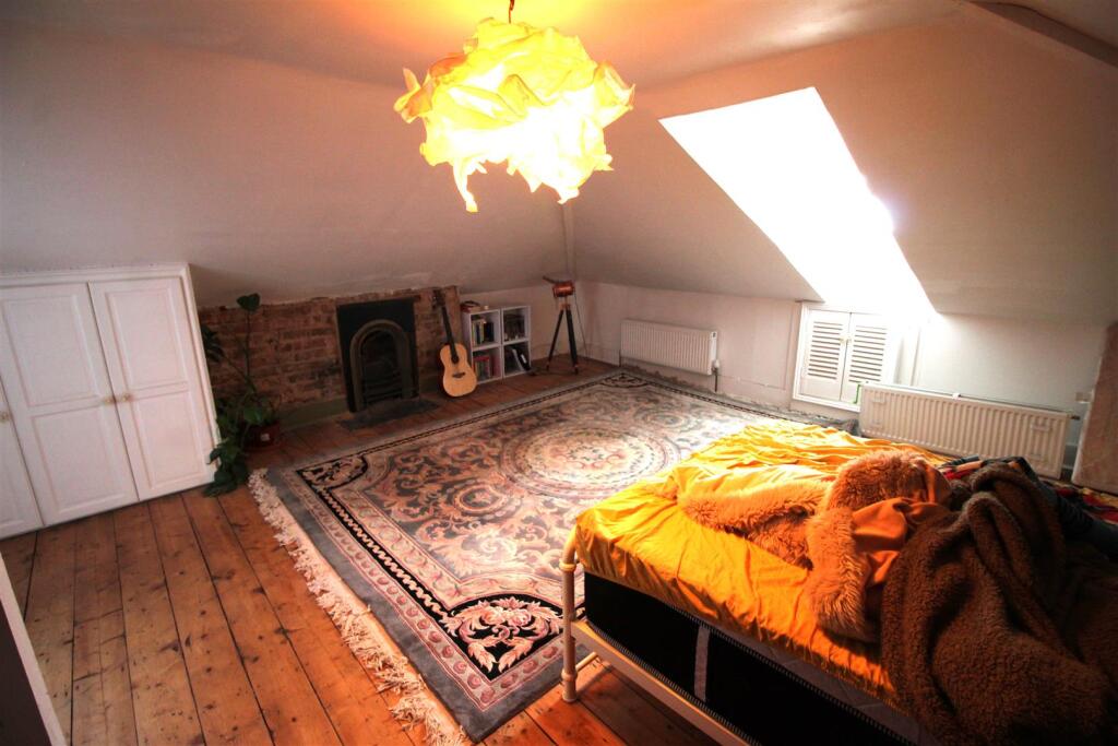 Bed 111 pic.JPG