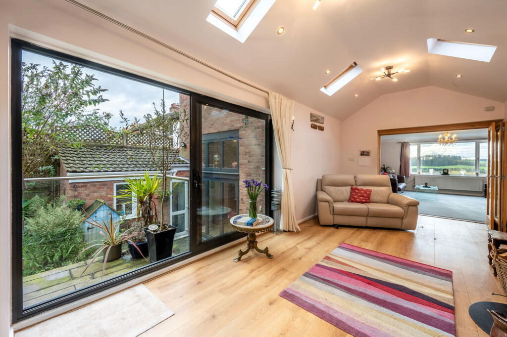 Watling Street, Hints, Tamworth, B78