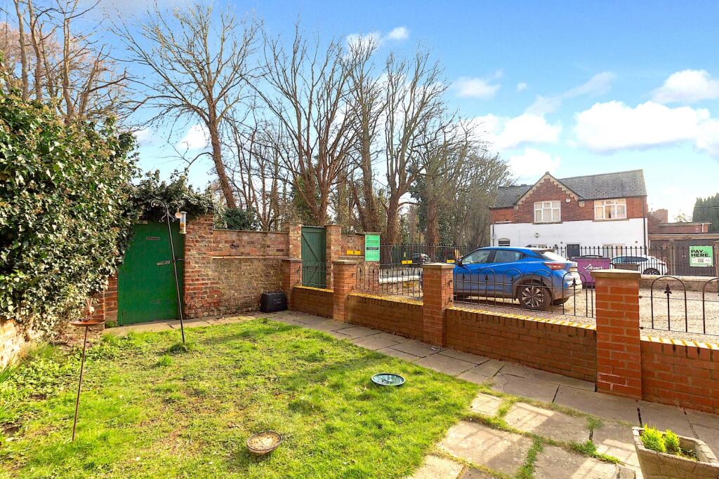 2b Sycamore - Garden