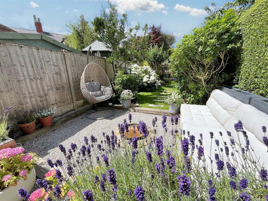 Gardens Aspect 5