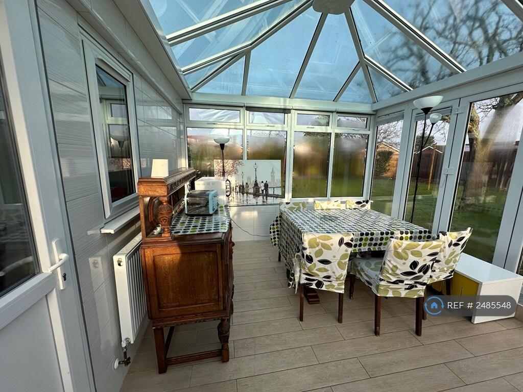 Dining Room &amp; Conservatory 