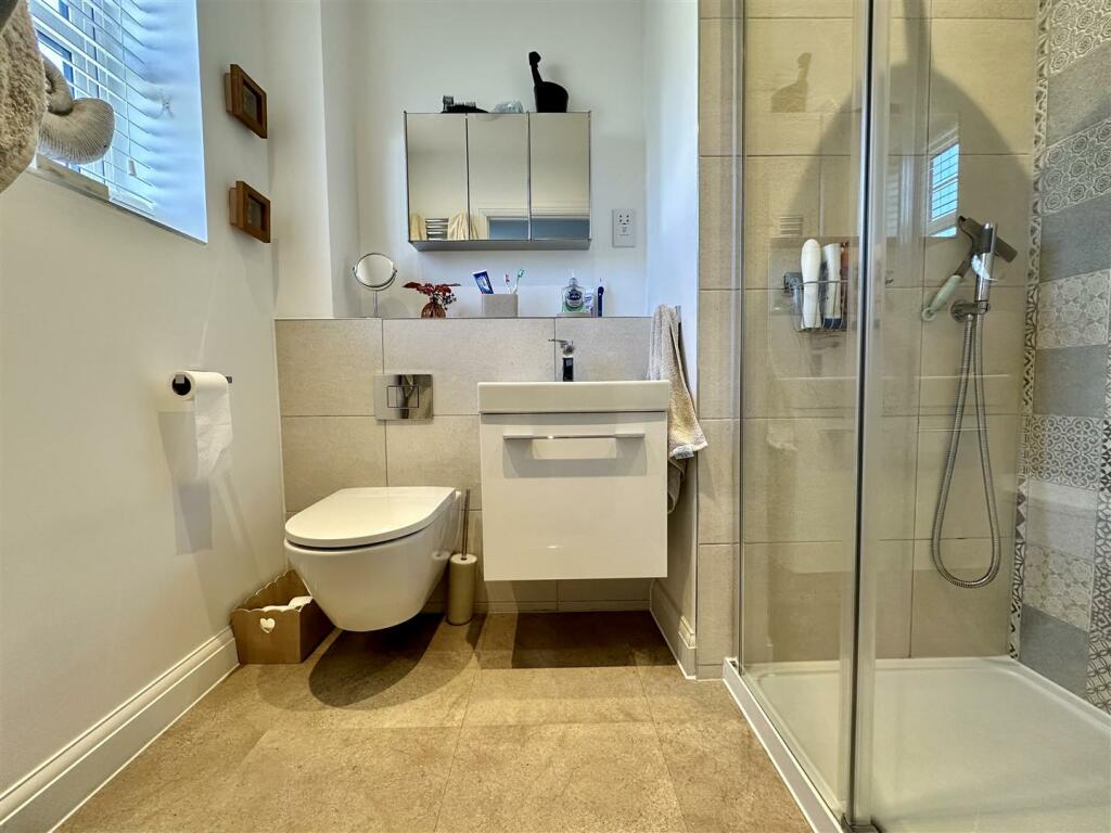 En Suite Shower Room