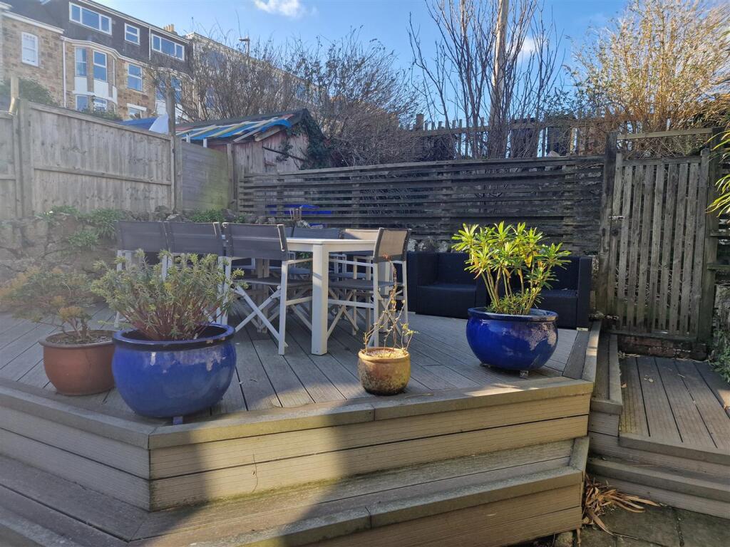 Rear Dining Deck.