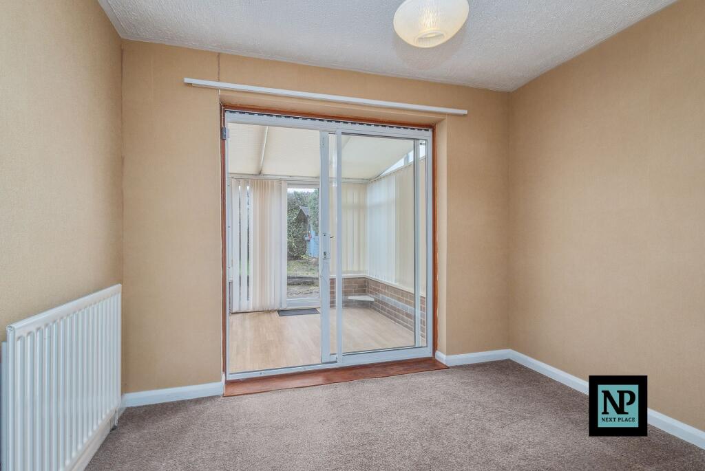 Bedroom 2/ Dining Room