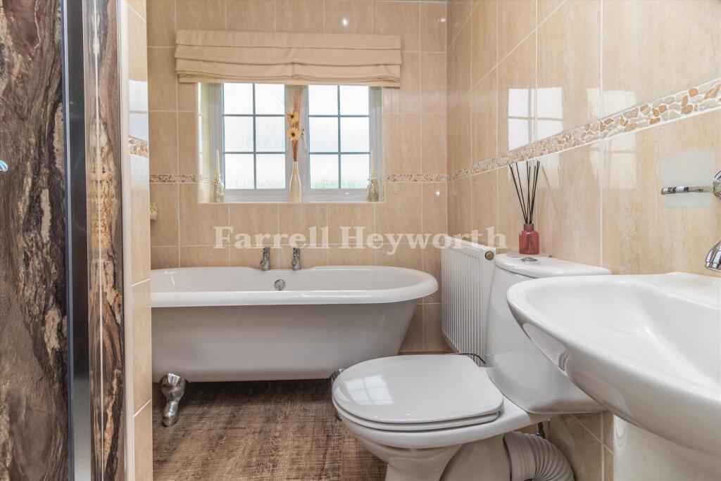 Master en suite imag