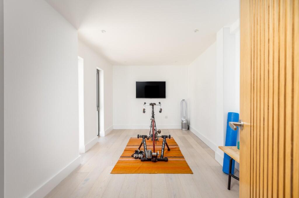 47 The Avenue, BS21-11.jpg