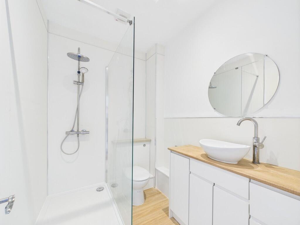 CAM03741G0-PR0094...