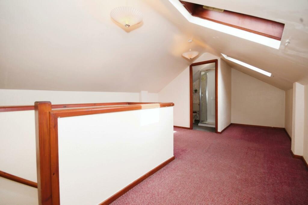 BEDROOM NO.4