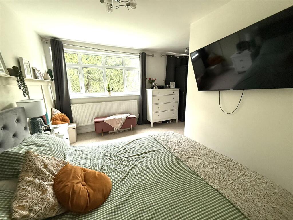 11 rectory lane bed 1.jpeg