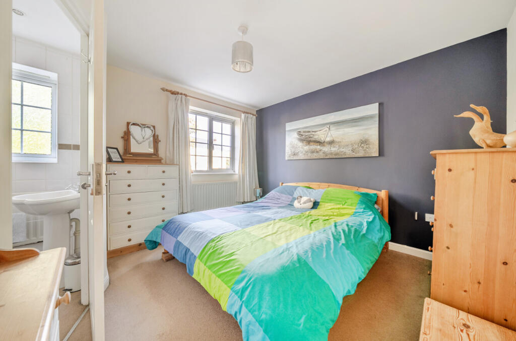 1383932-11-6925a9...