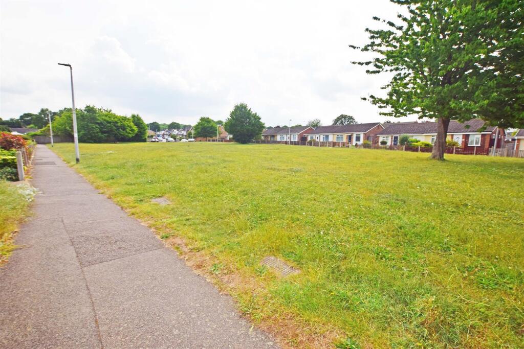 FRONT GREENSPACE