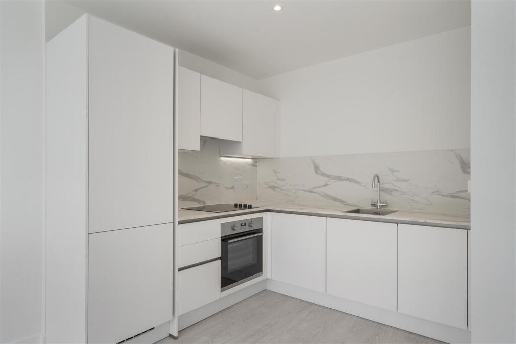 Flat 146, Arusha Court - w1CgZ2UmveKUBknWFoKb.jpg