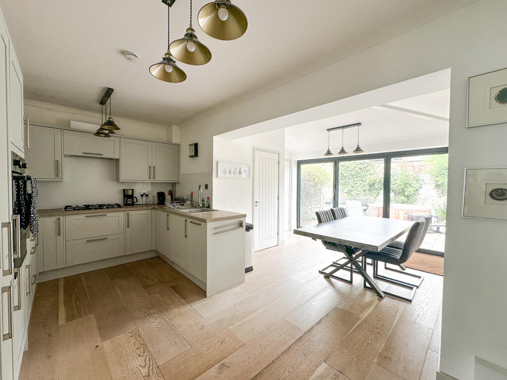 20250910_122726973_iOS