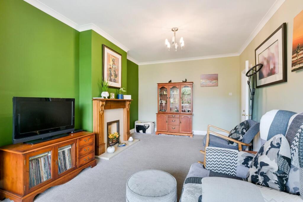 STONELEIGH AVENUE (17).jpg